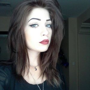 Meet your Posher, Shira